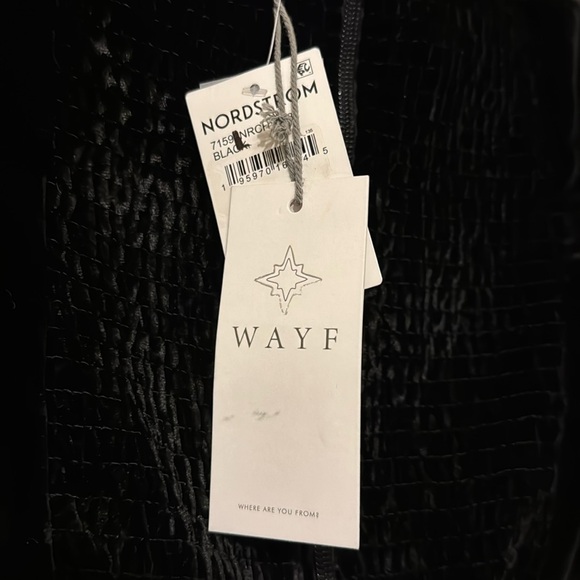 NWT- WAYF Strapless Velvet Top with bow detail, Black, size XL - Picture 11 of 11